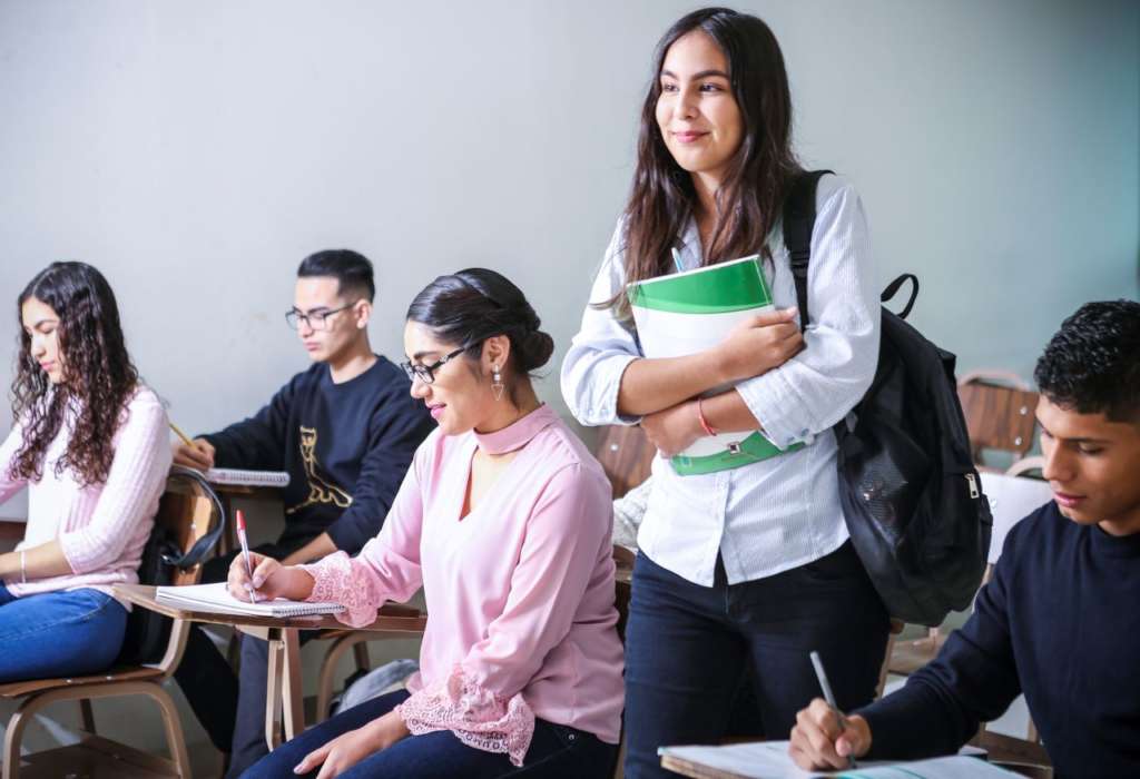 Going Back to School While Working: 5 Tips for Making It Work