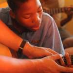Learn to Play Guitar: Become a Guitarist By Doing Guitar Lessons Learn to Play Guitar: Become a Guitarist By Doing Guitar Lessons